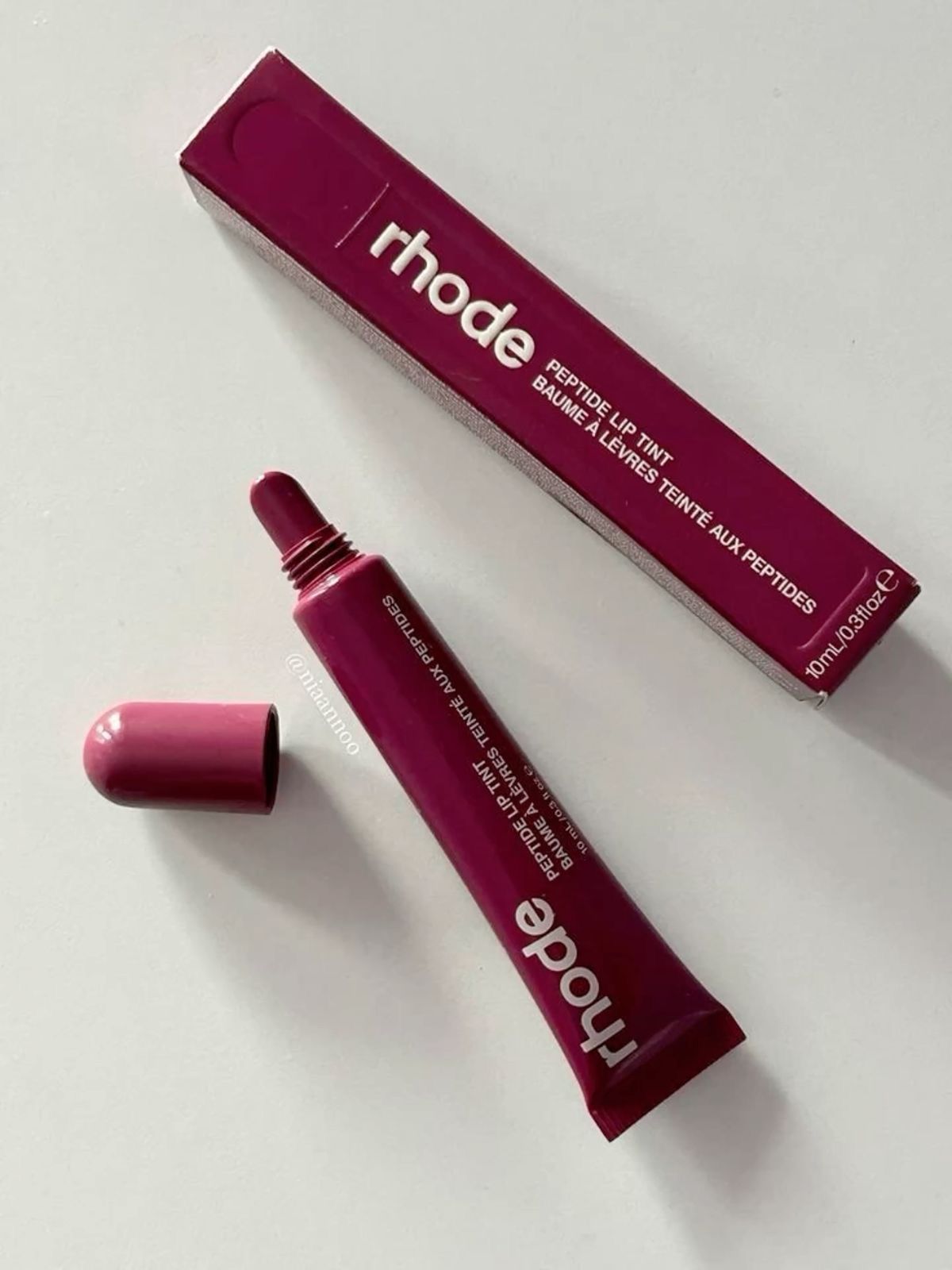 Hydrating Lip Balm in Resberry – Rhode